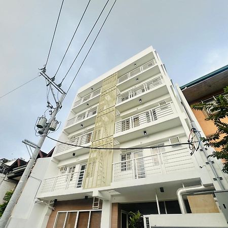 Airo Suites Makati Pasay Exterior foto